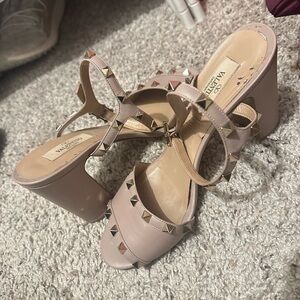 Valentino Garavani Rockstud Sandal | sz 39